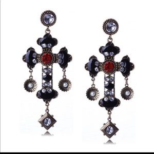 Women’s accessories